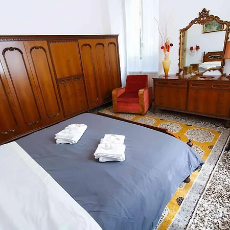 La Casa Dell'arte - The House Of Art Genua