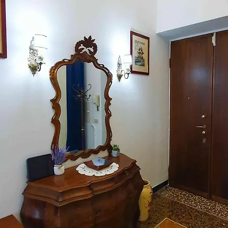 Apartment La Casa Dell'arte - The House Of Art Genoa